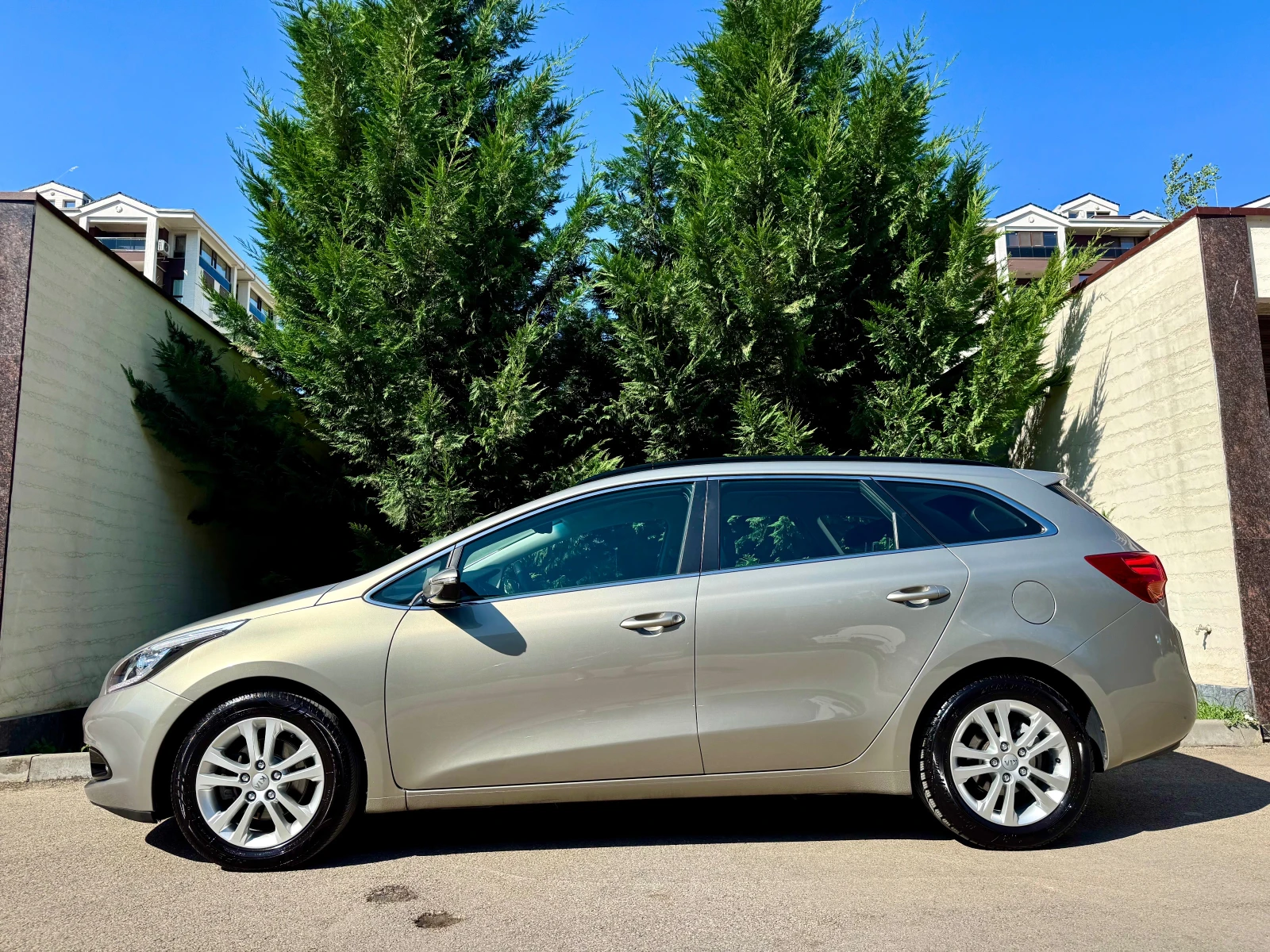 Kia Ceed 1.6i NAVI KOJA LED PARKTRONIK - изображение 8
