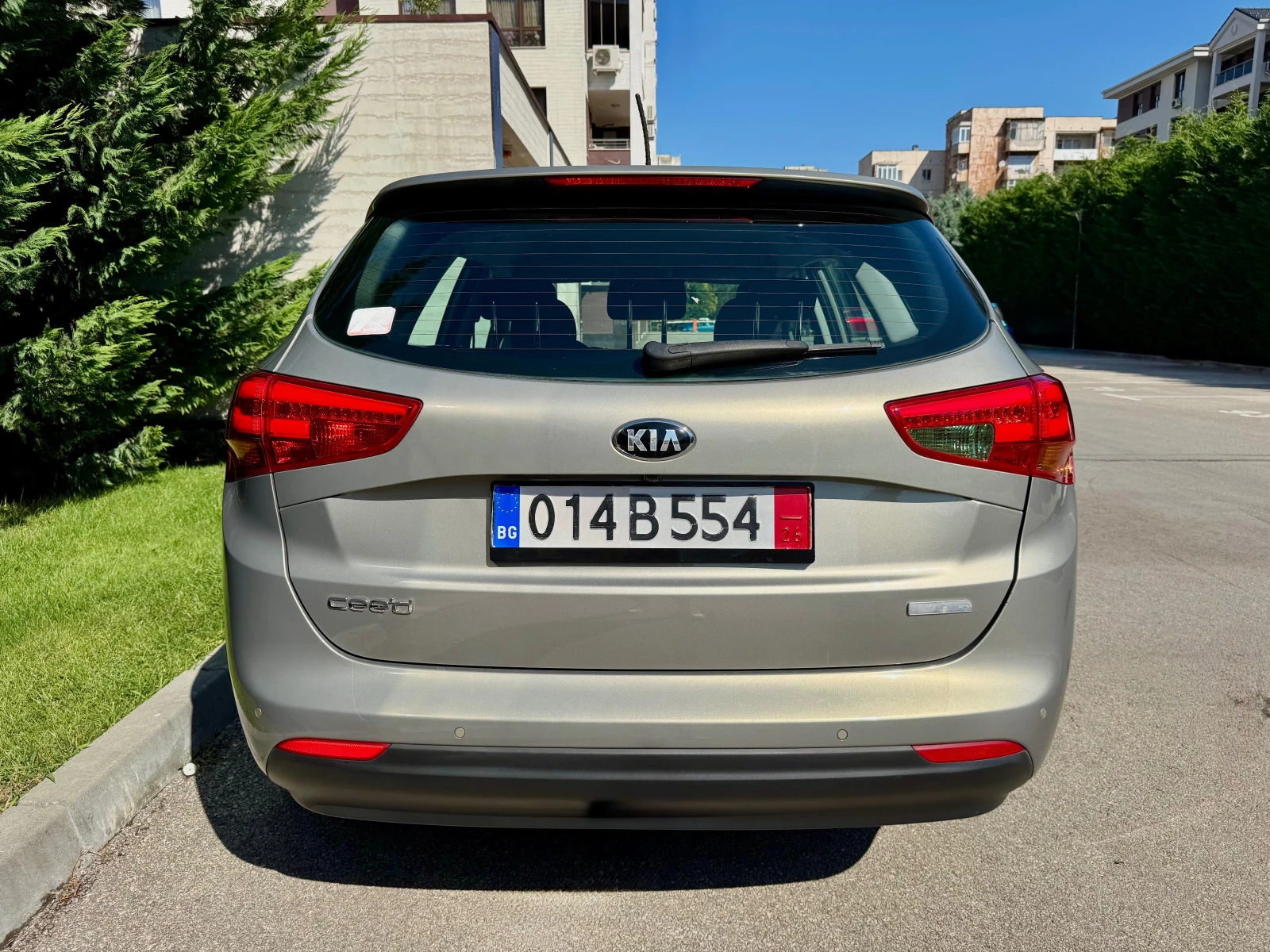 Kia Ceed 1.6i NAVI KOJA LED PARKTRONIK - изображение 6