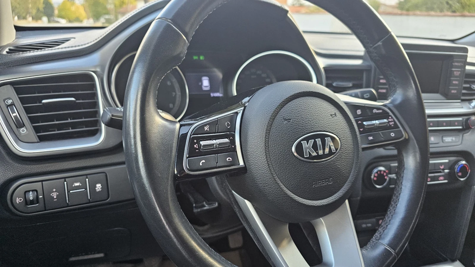 Kia Ceed 1.4mpi /100кс EURO6  - изображение 8