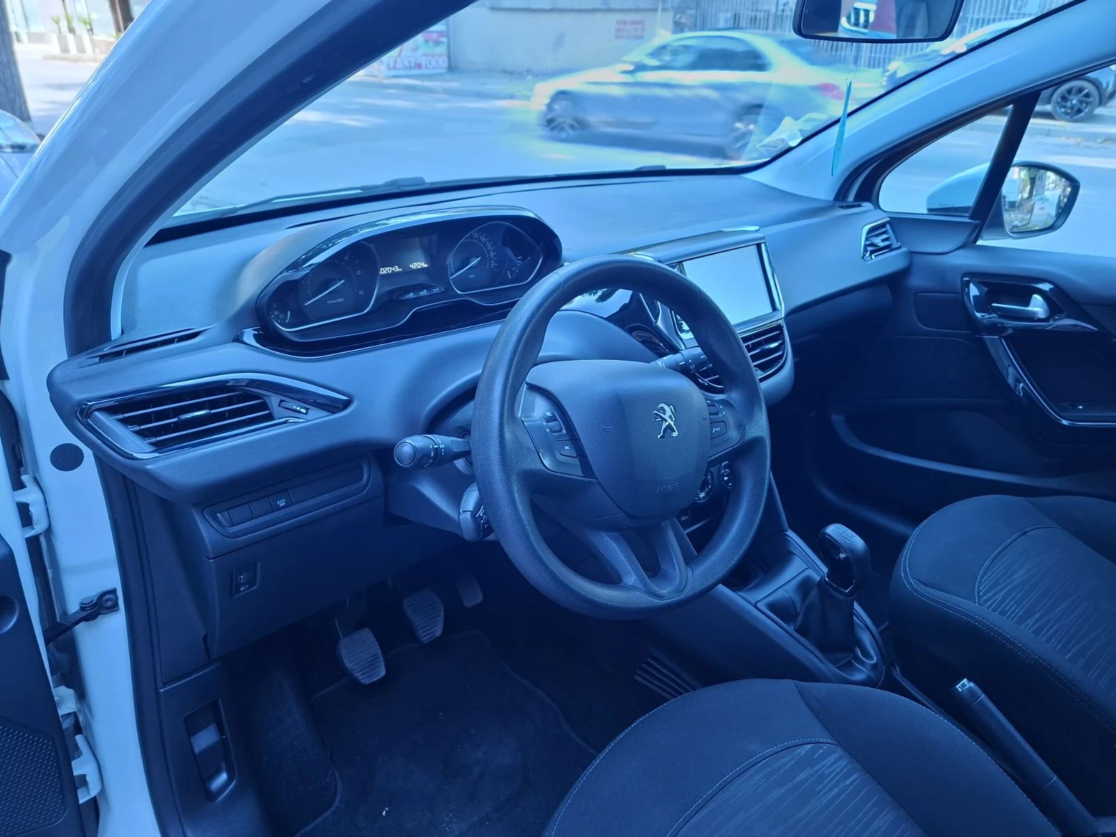 Peugeot 208 1.5 BlueHdi - изображение 6