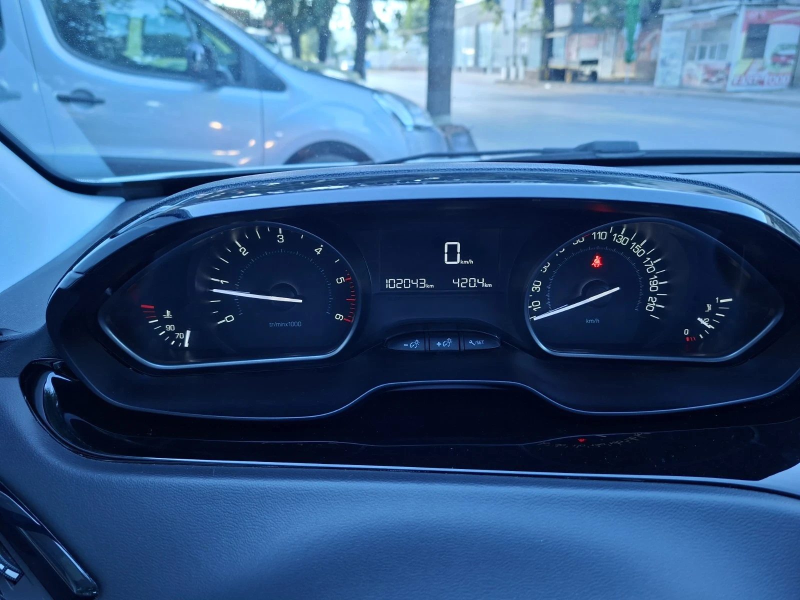 Peugeot 208 1.5 BlueHdi - изображение 7