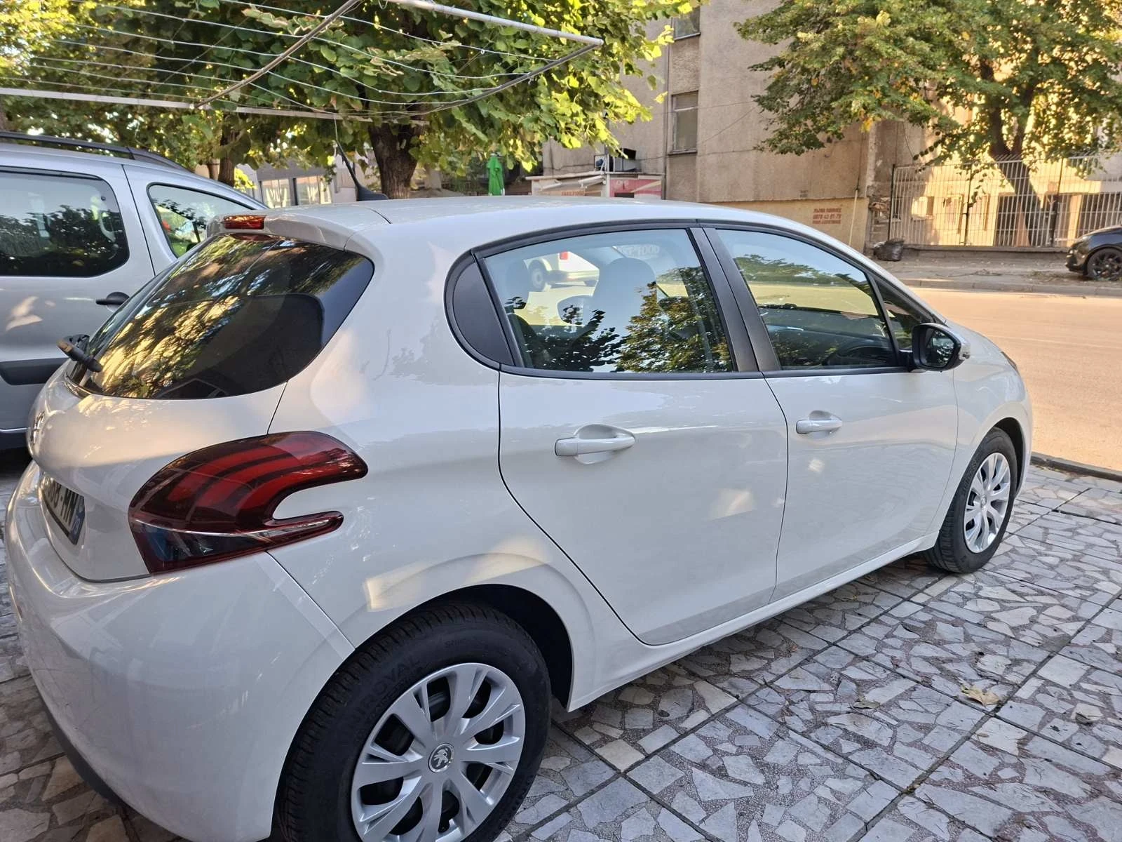 Peugeot 208 1.5 BlueHdi - изображение 4