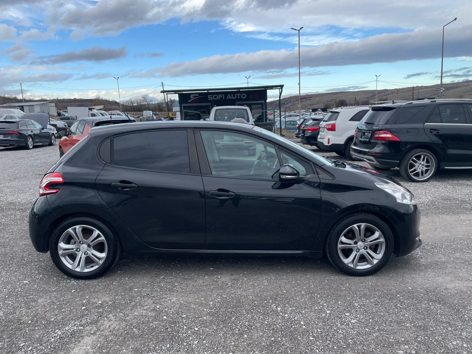 Peugeot 208 1.4HDI NAVI | Mobile.bg � ����������� 8
