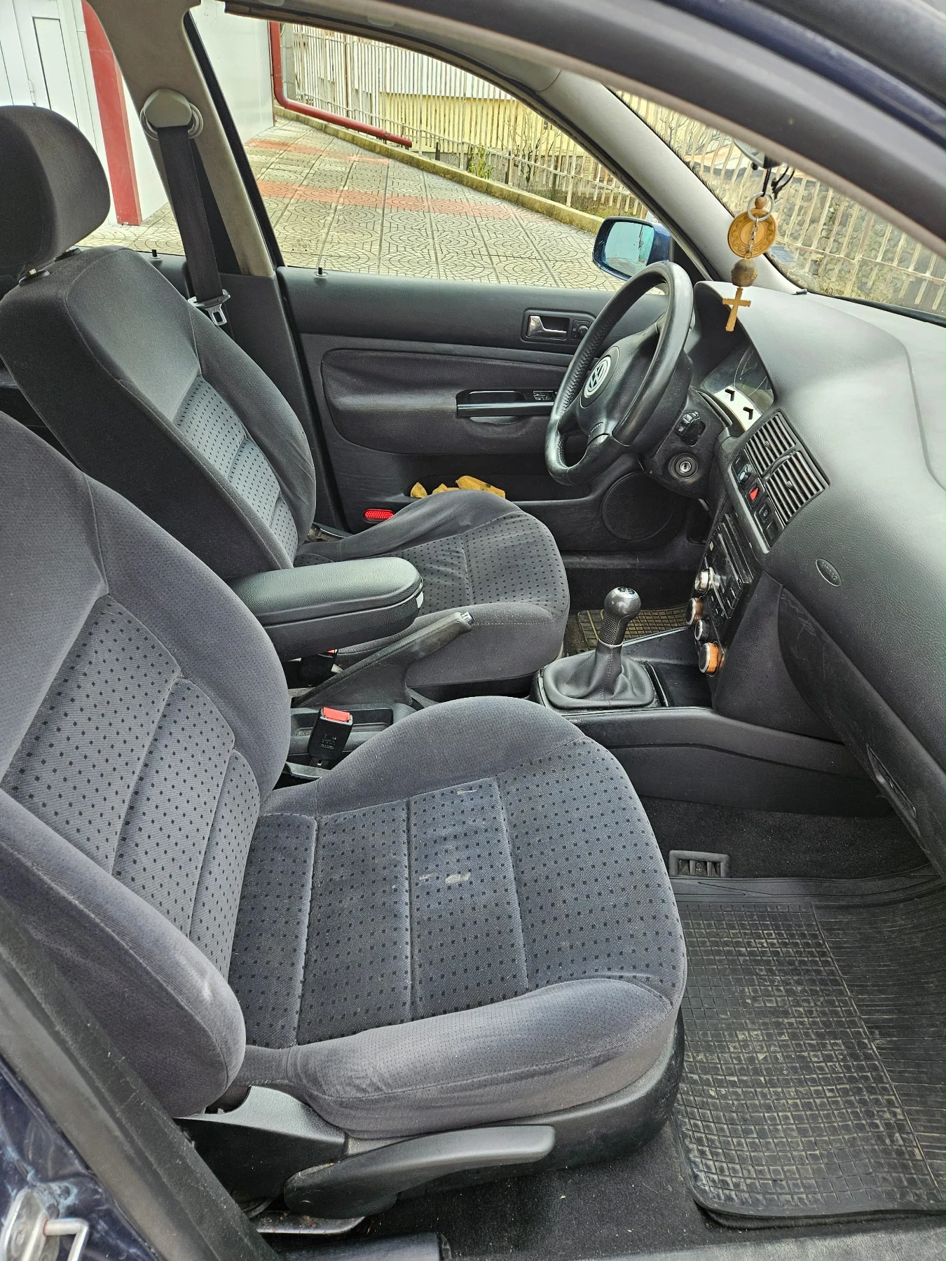 VW Golf 1.8I 4Motion - изображение 10