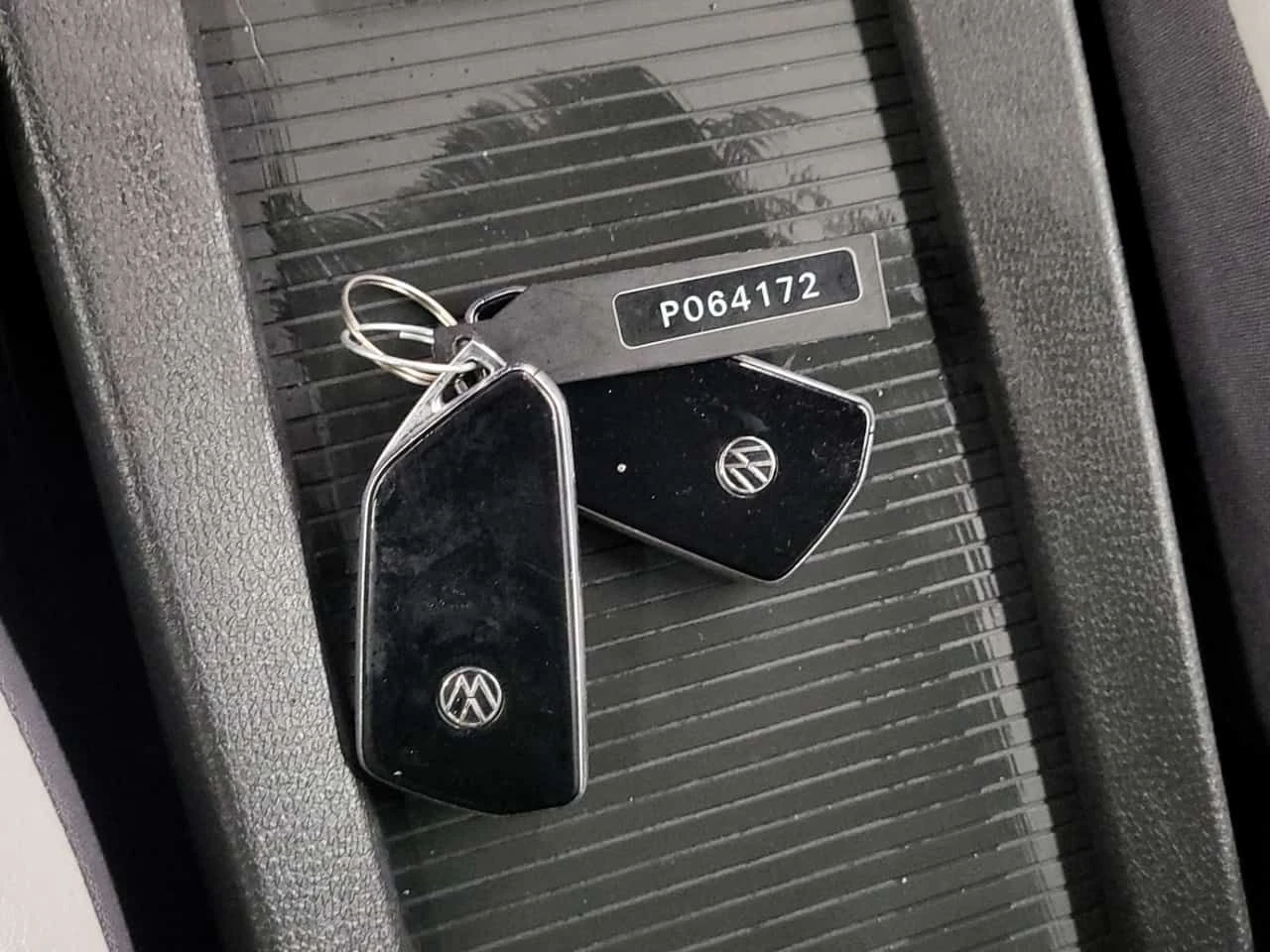 VW ID.4 PRO /CARFA/Кожа/Панорама/Подгрев/ 4х4/2 ключа, снимка 9 - Автомобили и джипове - 53741123