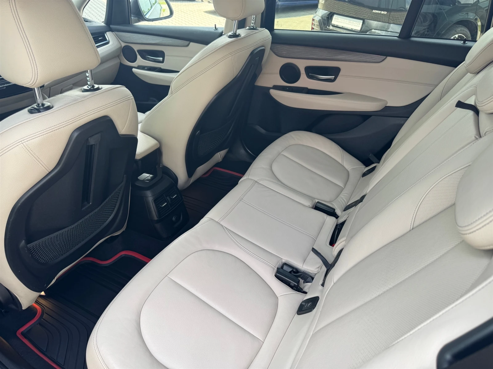 BMW 220 d xDrive Gran Tourer, снимка 14 - Автомобили и джипове - 53890075