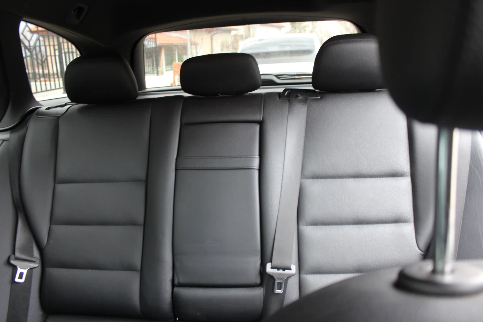 Mercedes-Benz C 350, снимка 7 - Автомобили и джипове - 53965713