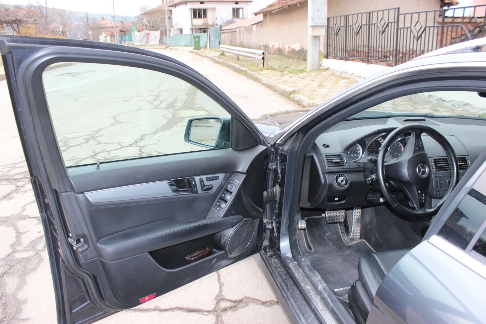 Mercedes-Benz C 350, снимка 14 - Автомобили и джипове - 53965713