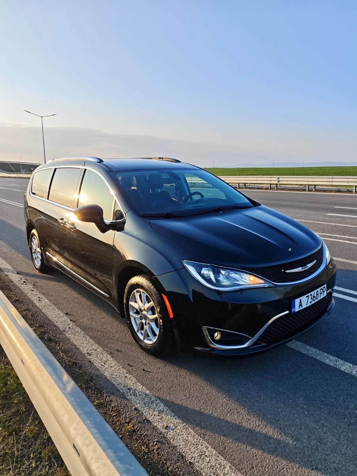 Chrysler Pacifica 2020, снимка 9 - Автомобили и джипове - 53978710
