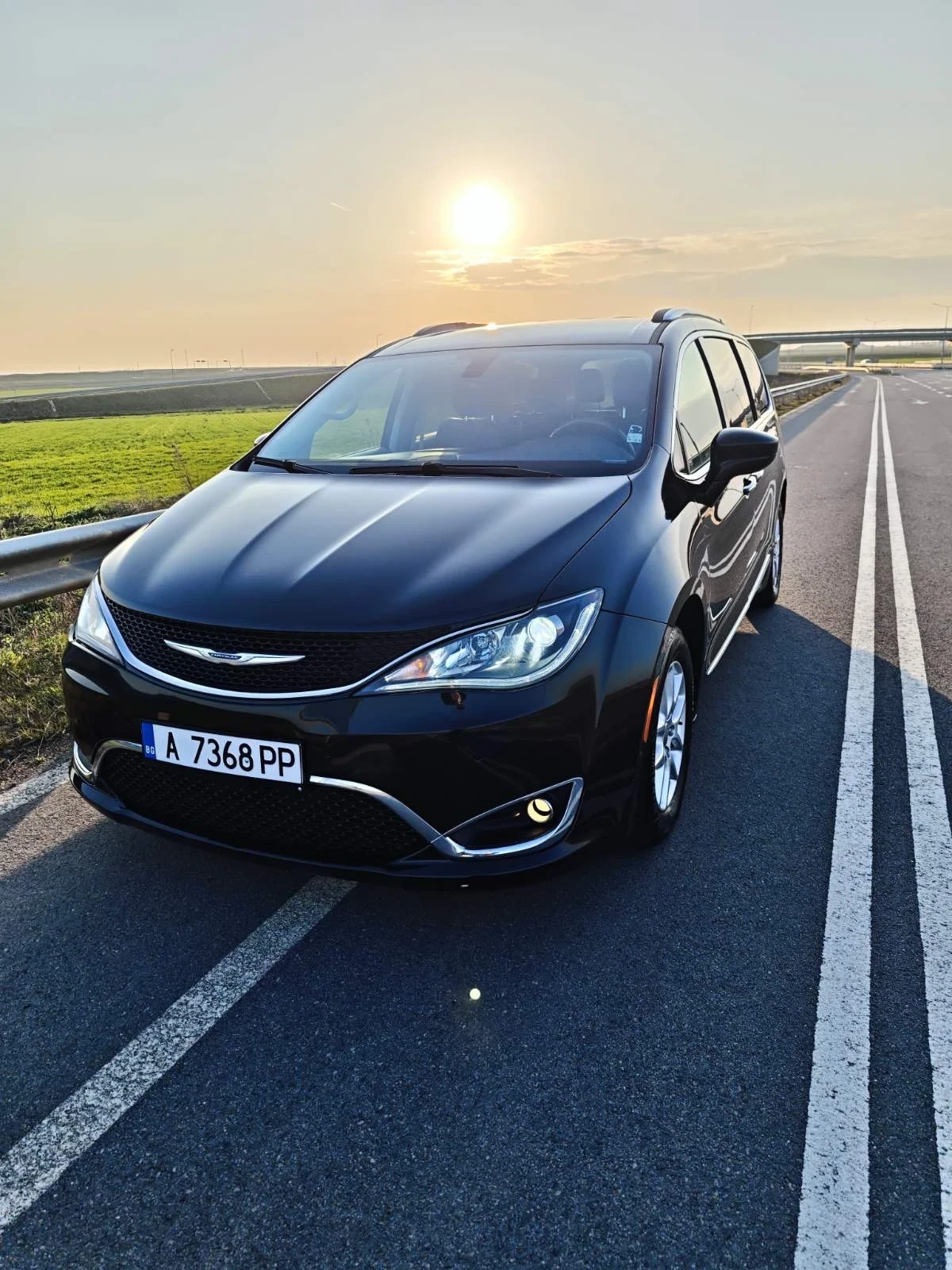 Chrysler Pacifica 2020, снимка 6 - Автомобили и джипове - 53978710