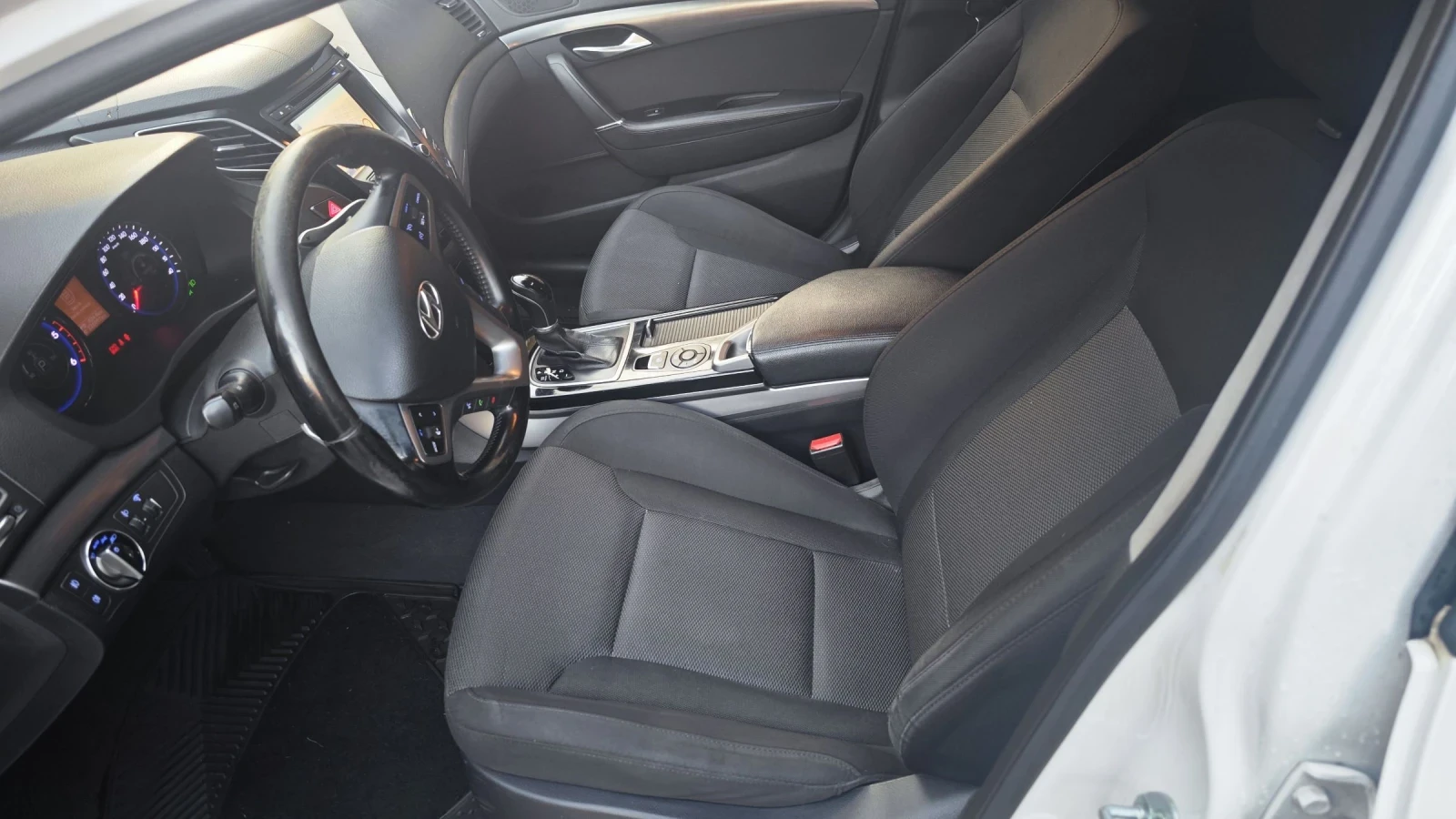 Hyundai I40 1.7 crdi, снимка 14 - Автомобили и джипове - 54023089