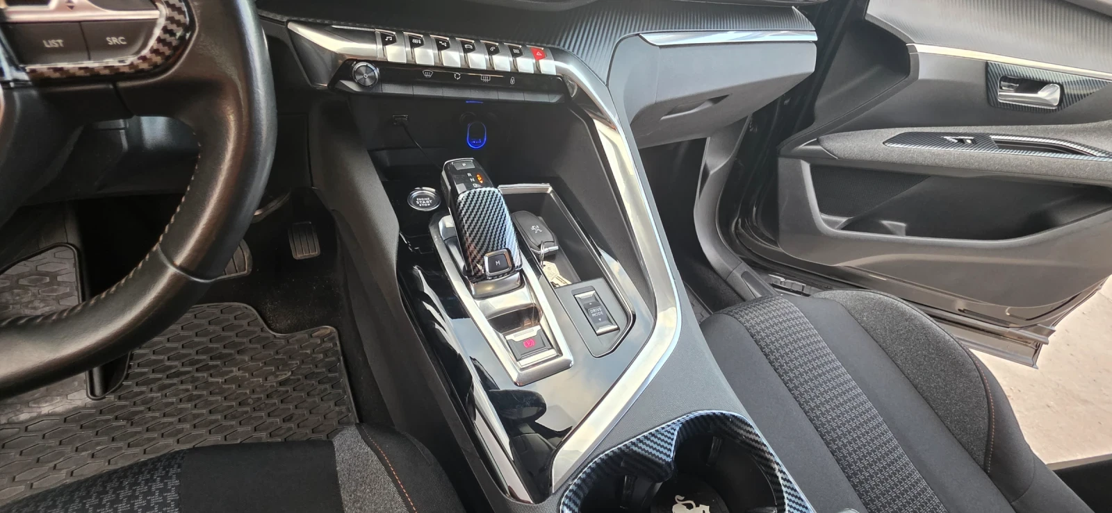 Peugeot 3008 1.5 Bluehdi 131кс, снимка 16 - Автомобили и джипове - 54040431