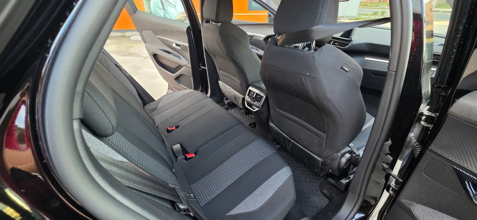 Peugeot 3008 1.5 Bluehdi 131кс, снимка 7 - Автомобили и джипове - 54040431