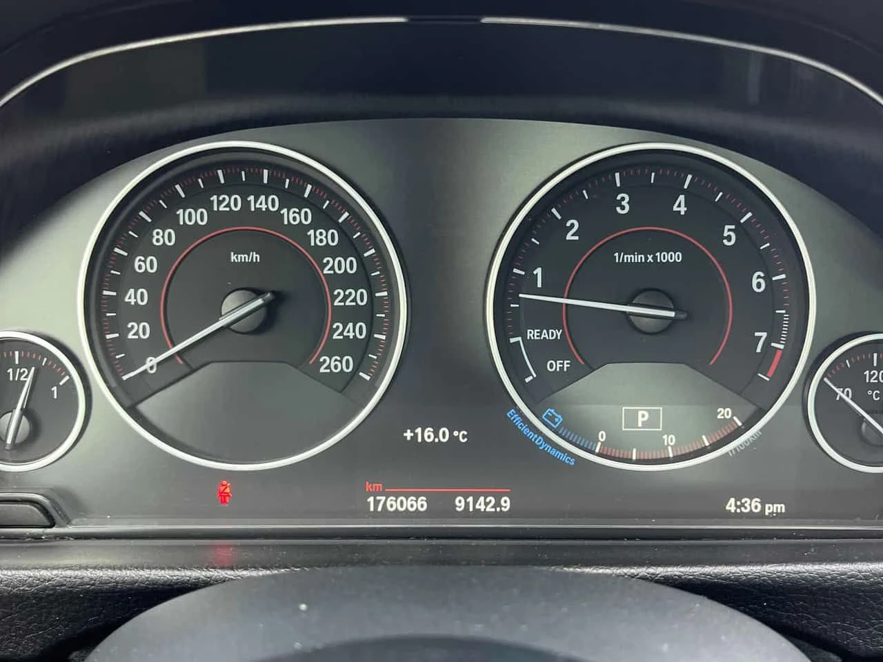 BMW 320 * 320i xDrive * CARFAX * ���� �� �� | Mobile.bg � ����������� 11