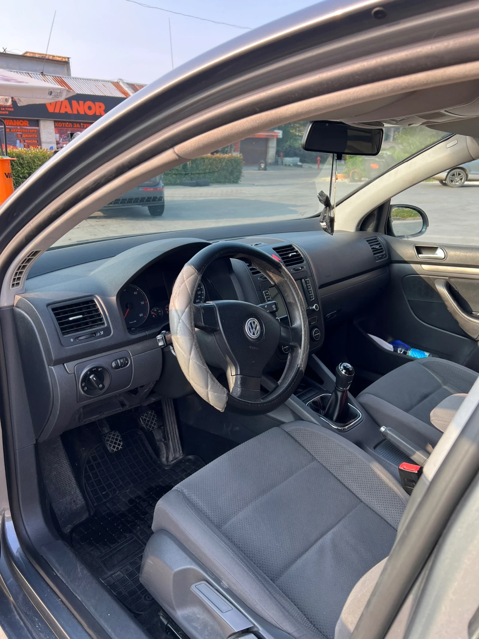 VW Golf, снимка 5 - Автомобили и джипове - 54727653