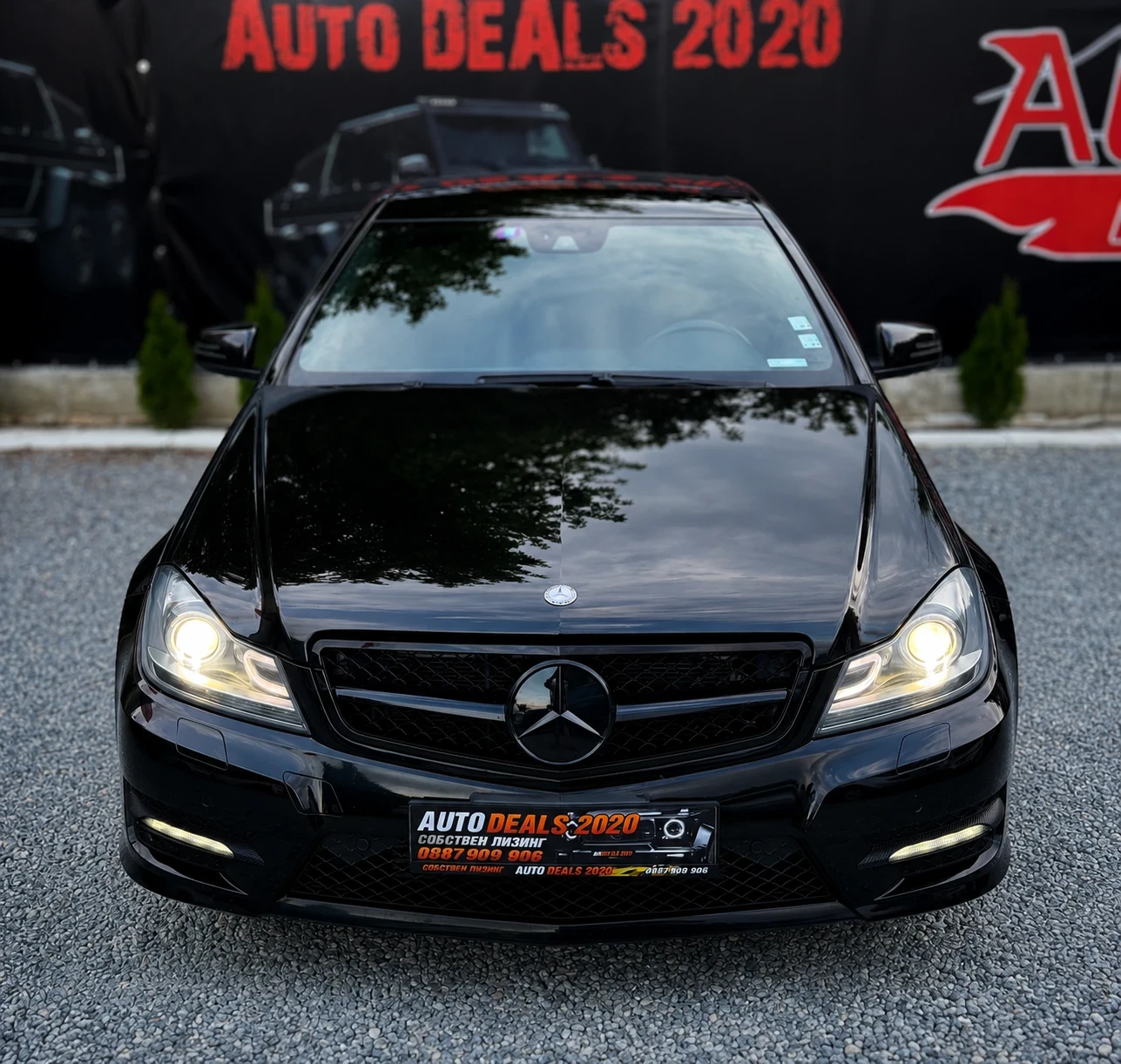 Mercedes-Benz C 250 300HP| 6.3 AMG LINE| TOP| СОБСТВЕН ЛИЗИНГ, снимка 3 - Автомобили и джипове - 54745764