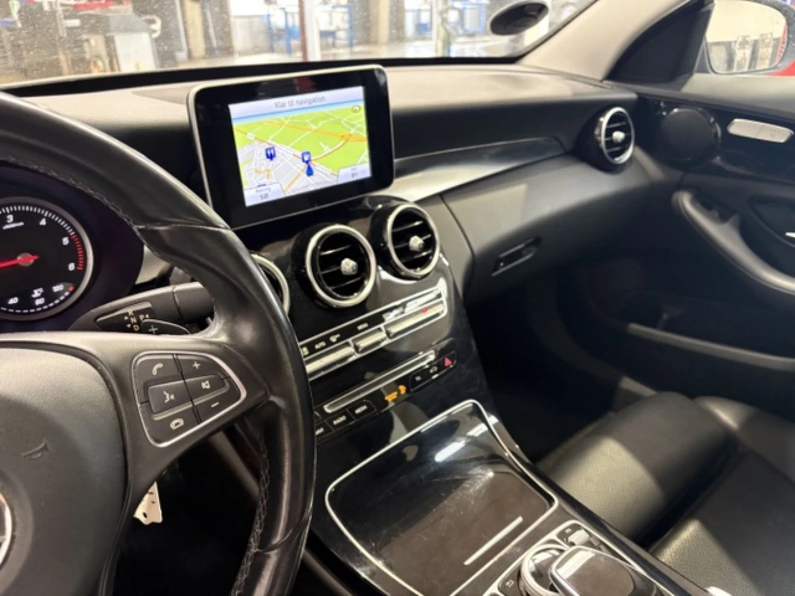 Mercedes-Benz C 220 d | 170hp | 7G-Tronic | Пълна сервизна история , снимка 11 - Автомобили и джипове - 54857075