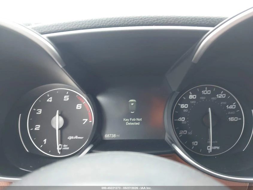 Alfa Romeo Giulia AWD* 2.0L I-4 DI, VVT, TURBO, 280HP* КЛИП НА МОТОР, снимка 7 - Автомобили и джипове - 55007462