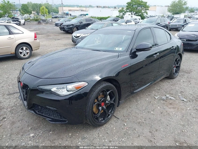 Alfa Romeo Giulia AWD* 2.0L I-4 DI, VVT, TURBO, 280HP* КЛИП НА МОТОР, снимка 2 - Автомобили и джипове - 55007462