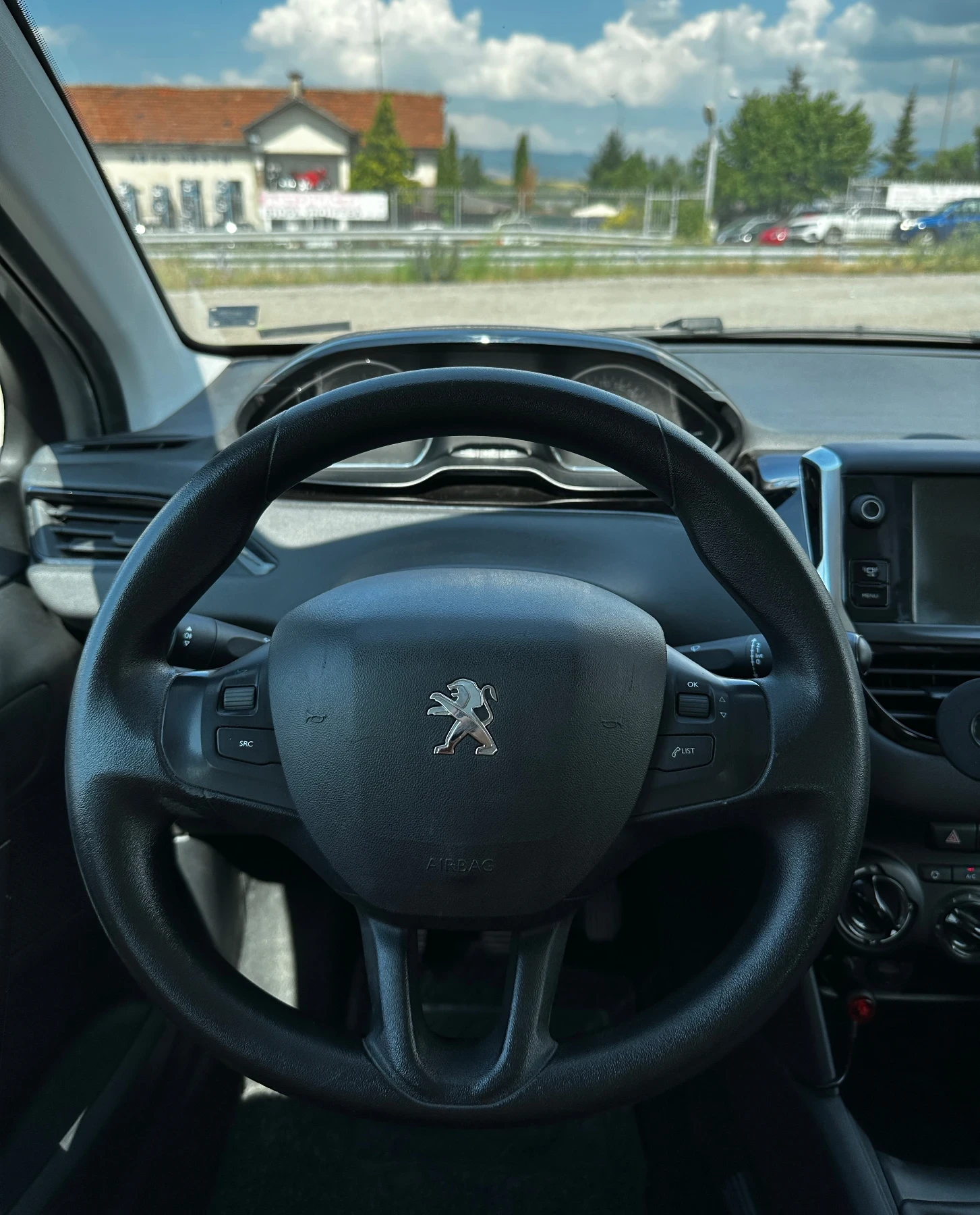Peugeot 208 1.4HDI , снимка 16 - Автомобили и джипове - 55509165
