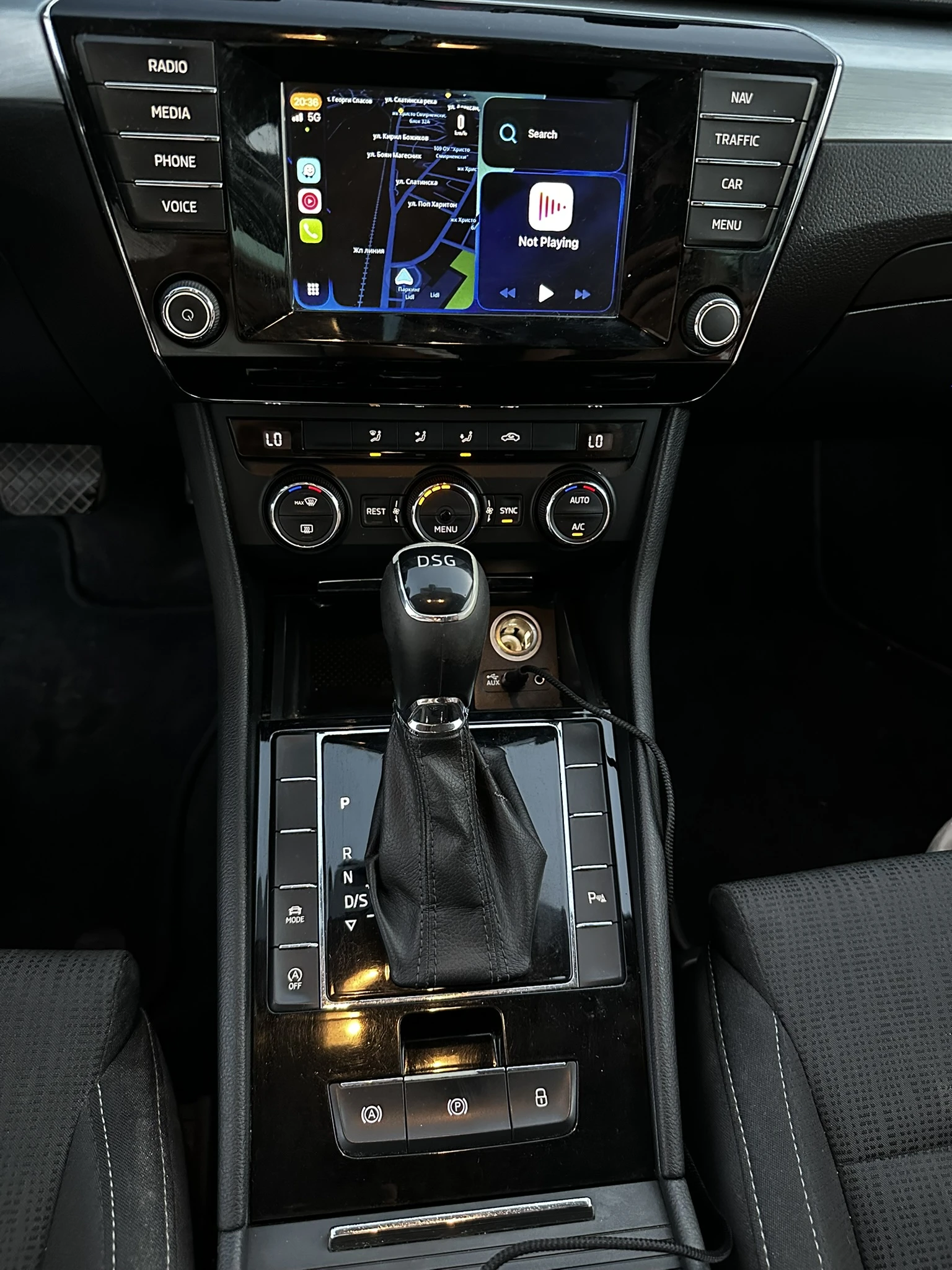 Skoda Superb 2.0TDI DSG, снимка 8 - Автомобили и джипове - 55696249