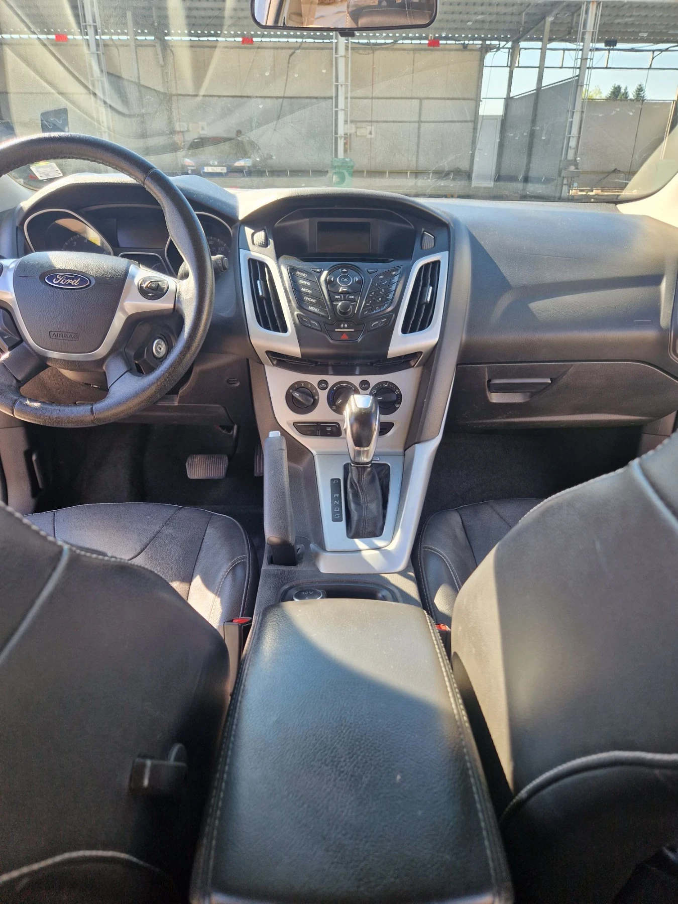 Ford Focus 2.0i 16V 163 к.с. Автоматик, снимка 13 - Автомобили и джипове - 56206158