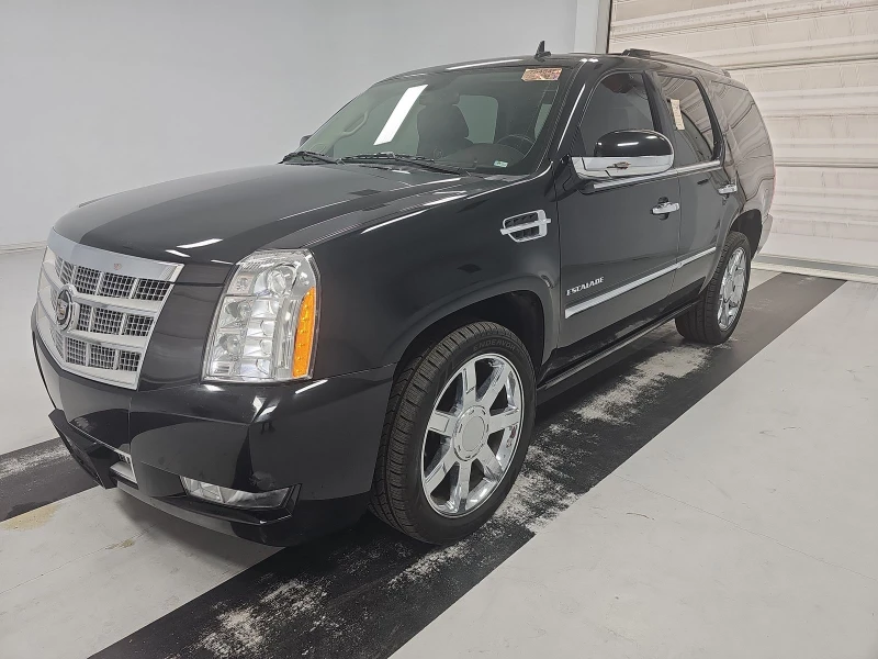 Cadillac Escalade Platinum Edition | СЕРВИЗНА ИСТОРИЯ!, снимка 3 - Автомобили и джипове - 47838275