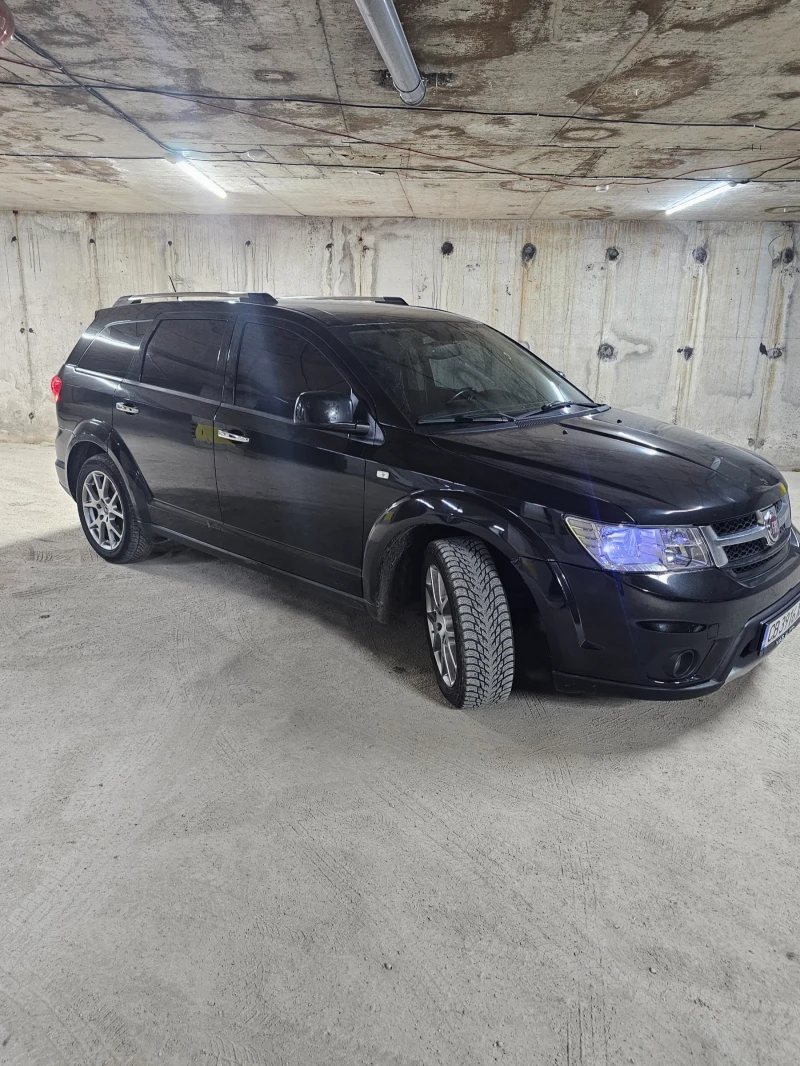 Fiat Freemont, снимка 2 - Автомобили и джипове - 52120456