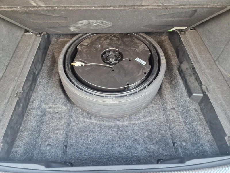 Audi Q5 FACE!3.0 QUATRO! DISTRONIC!, снимка 12 - Автомобили и джипове - 51699730