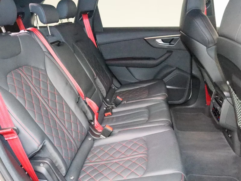 Audi Q7 50 TDI quattro competition plus AHK, снимка 10 - Автомобили и джипове - 52062660