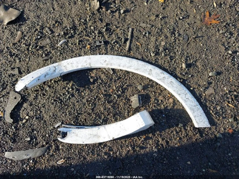 Audi Q3 2.0L I-4 DI, DOHC, VVT, TURBO, 184HP All Wheel, снимка 4 - Автомобили и джипове - 53052535