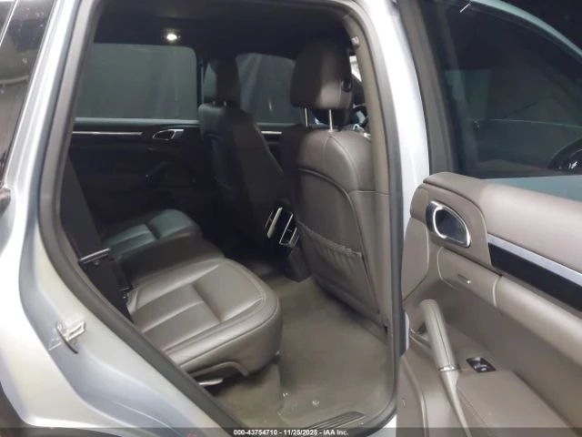 Porsche Cayenne  PLATINUM EDITION - изображение 8