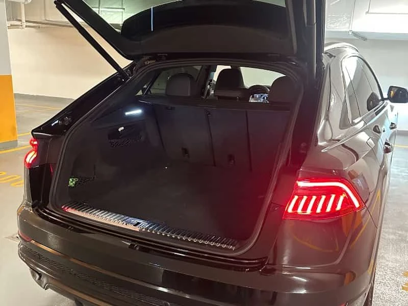 Audi Q8 * Progressiv * PANO* ПОДГРЕВ* KEYLESS* , снимка 12 - Автомобили и джипове - 53774138