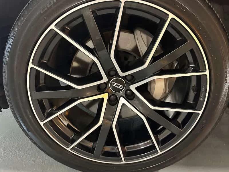 Audi Q8 * Progressiv * PANO* ПОДГРЕВ* KEYLESS* , снимка 15 - Автомобили и джипове - 53774138