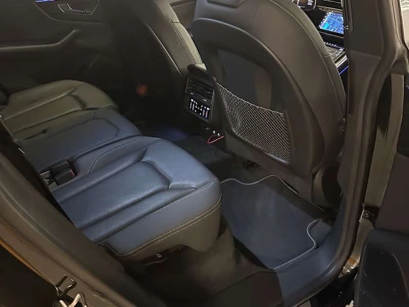 Audi Q8 * Progressiv * PANO* ПОДГРЕВ* KEYLESS* , снимка 11 - Автомобили и джипове - 53774138
