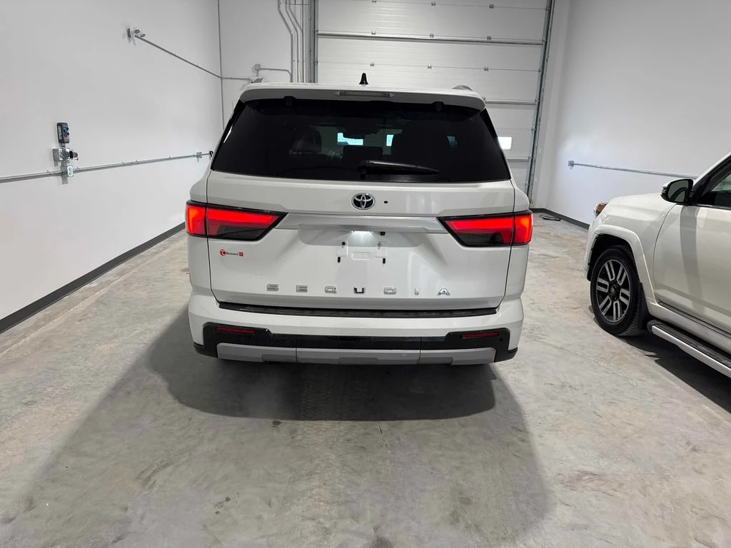 Toyota Sequoia * capstone * CARFAX * ��� ������������ ������ | Mobile.bg � ����������� 4