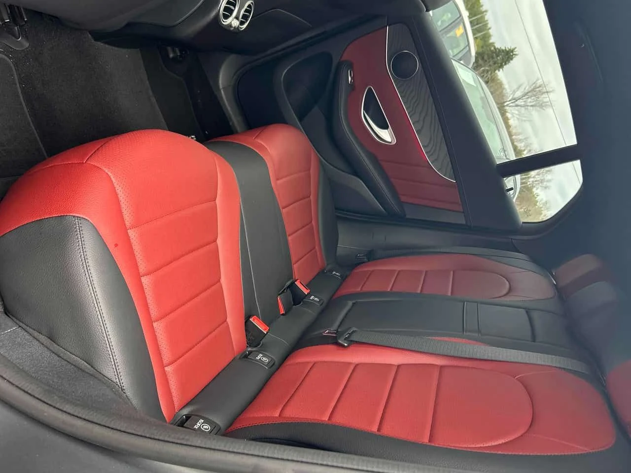 Mercedes-Benz GLC 300 4MATIC* DISTRONIC* 360КАМЕРИ* ПАНОРАМА* , снимка 11 - Автомобили и джипове - 54183346