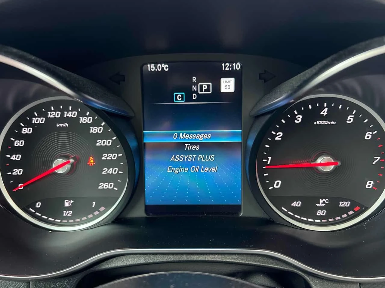 Mercedes-Benz GLC 300 4MATIC* DISTRONIC* 360КАМЕРИ* ПАНОРАМА* , снимка 13 - Автомобили и джипове - 54183346