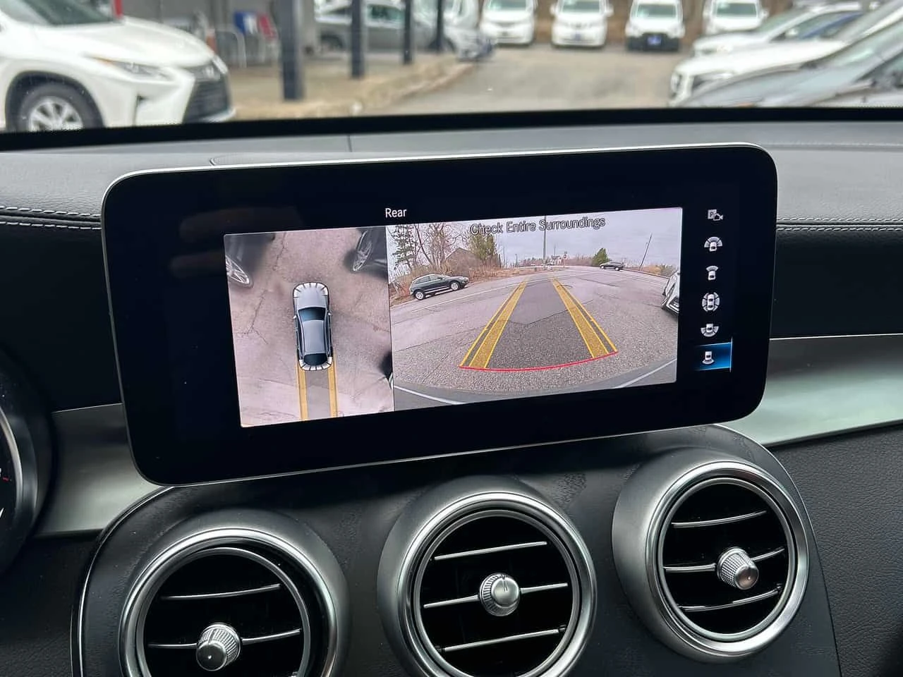 Mercedes-Benz GLC 300 4MATIC* DISTRONIC* 360КАМЕРИ* ПАНОРАМА* , снимка 12 - Автомобили и джипове - 54183346