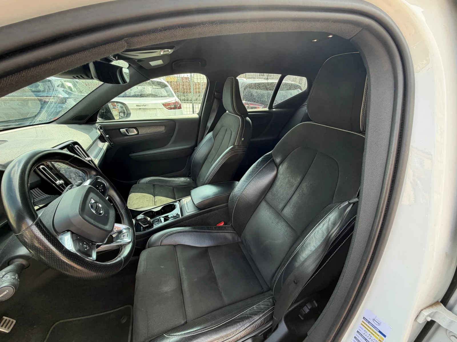 Volvo XC40 2.0 diesel 4x4 Rdesign /  Digital / LED , снимка 9 - Автомобили и джипове - 54336220