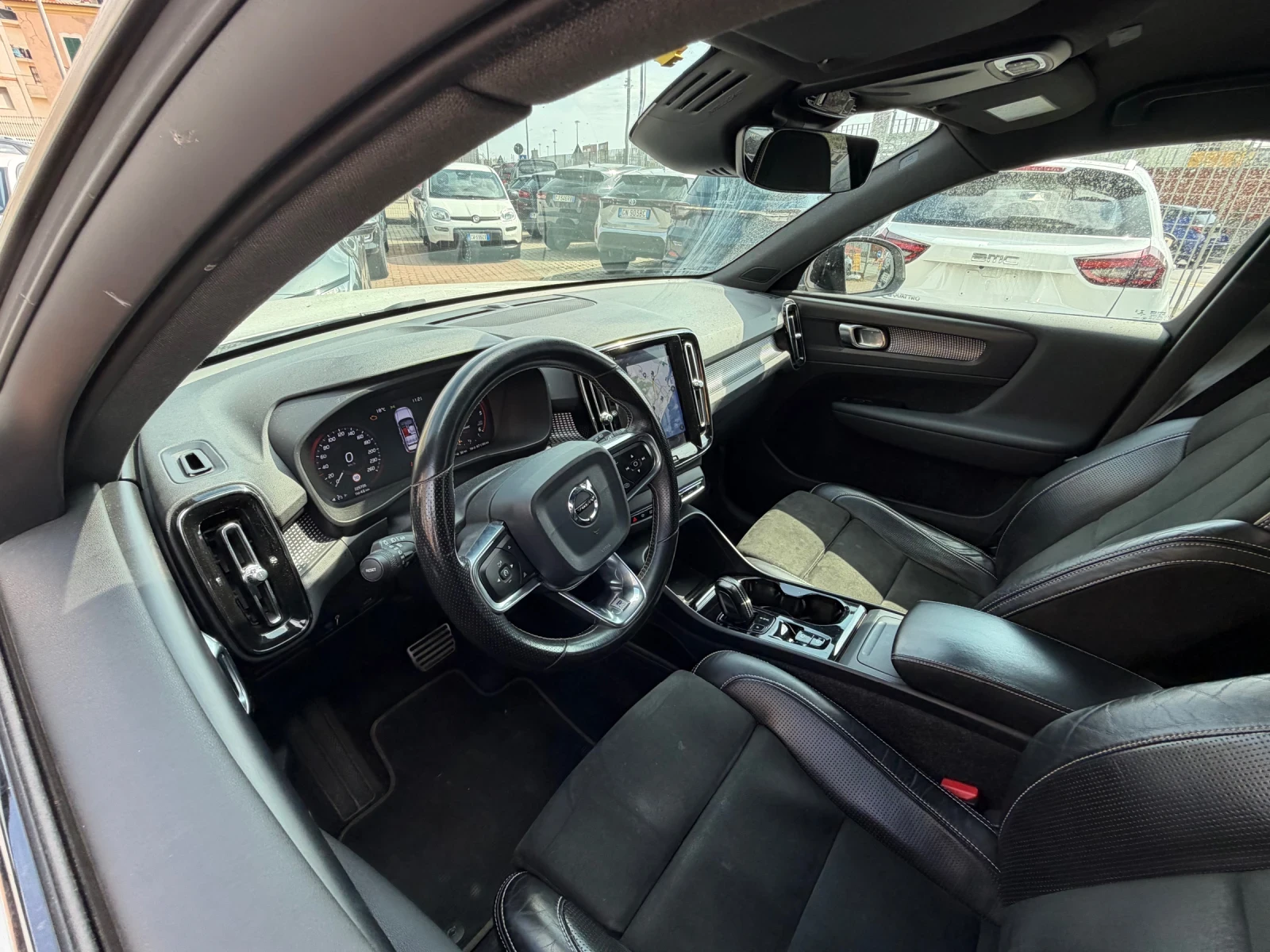 Volvo XC40 2.0 diesel 4x4 Rdesign /  Digital / LED , снимка 7 - Автомобили и джипове - 54336220