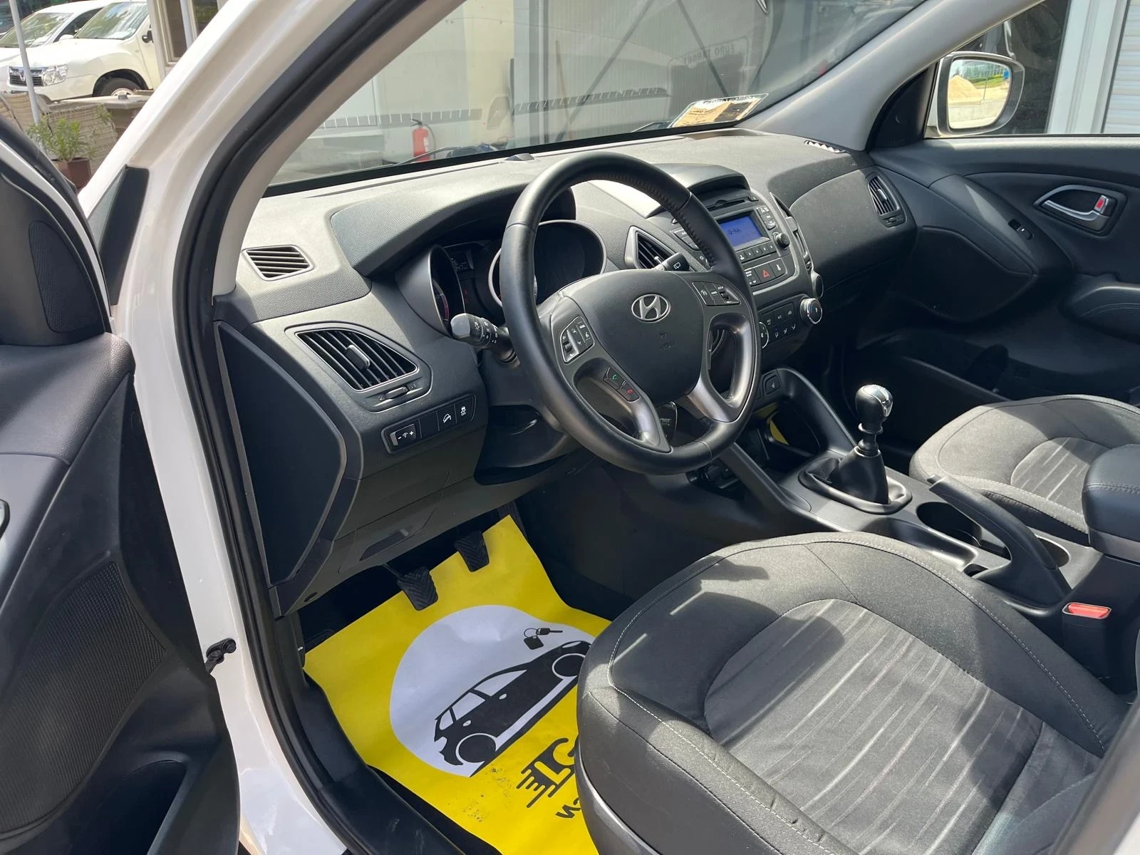 Hyundai IX35 1.7 crdi, снимка 9 - Автомобили и джипове - 54481498