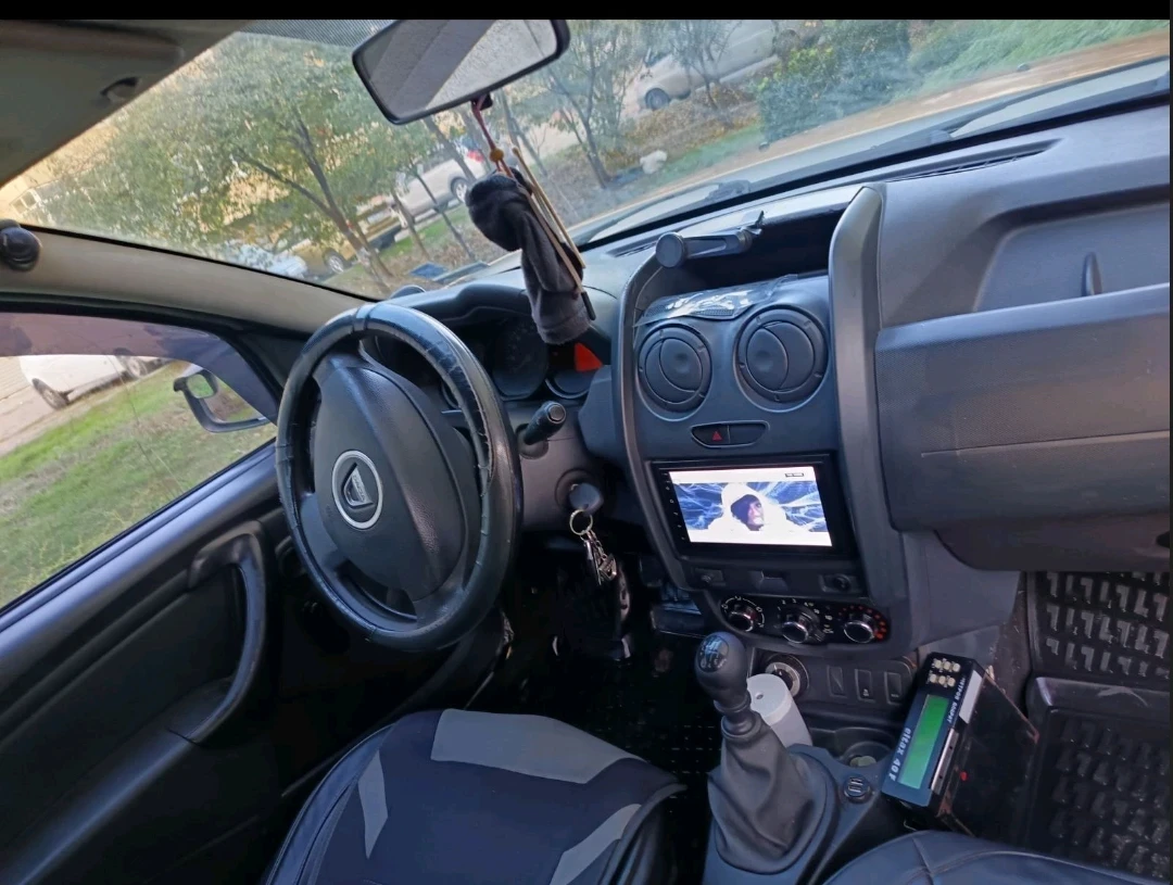Dacia Duster ГАЗ, снимка 9 - Автомобили и джипове - 55396859