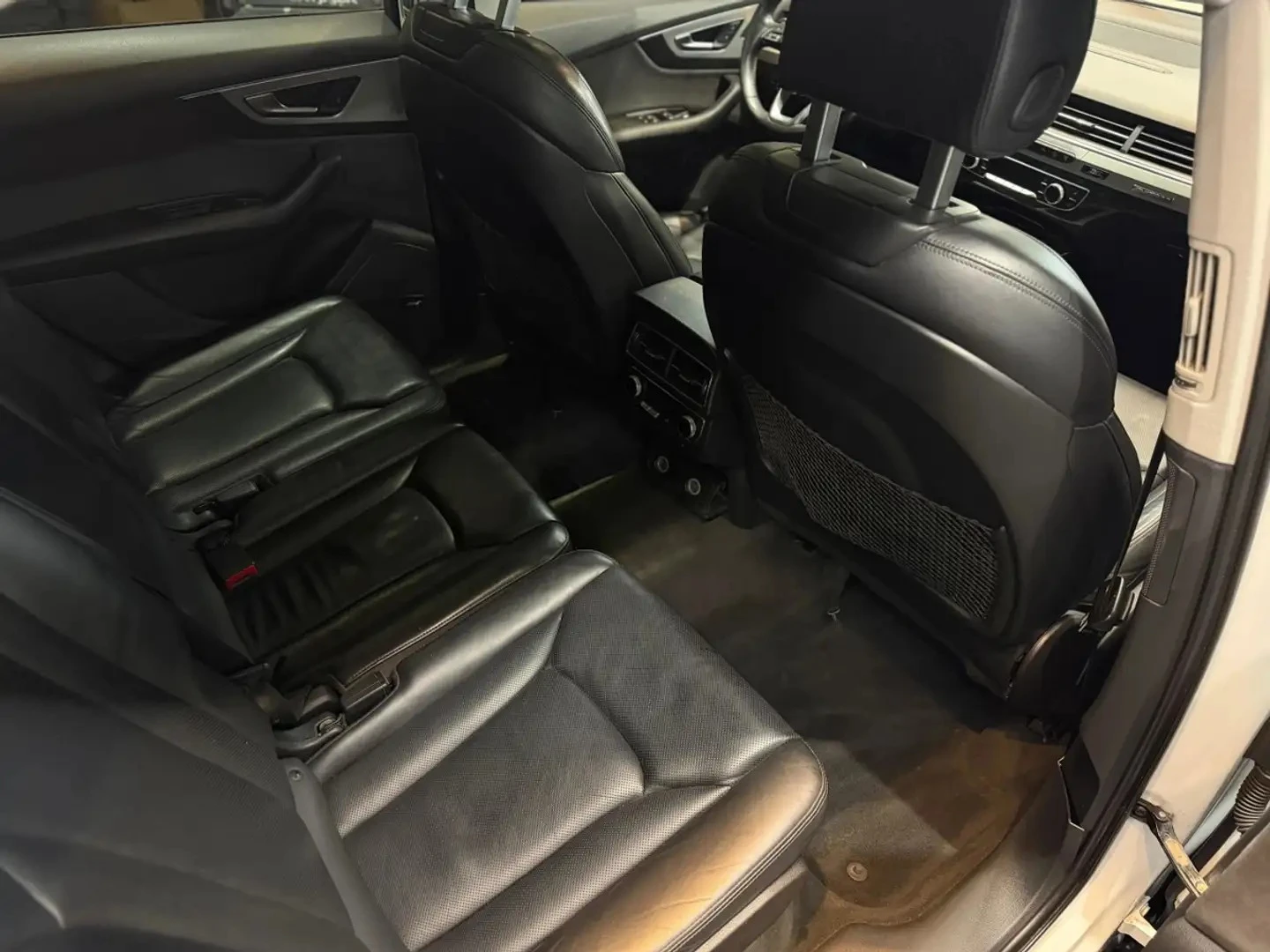 Audi Q7 TECHNIC* 7 МЕСТА* МАСАЖ* 360* BOSE* ОБДУХ, снимка 9 - Автомобили и джипове - 55465770