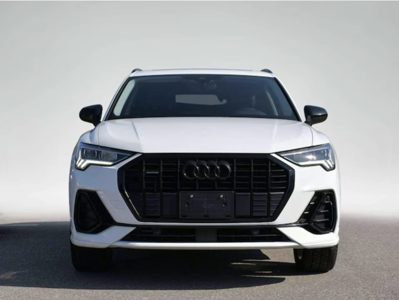 Audi Q3 45 TFSI | 2 Чифта гуми| DIGITAL DASH| Black Optics, снимка 2 - Автомобили и джипове - 55510196
