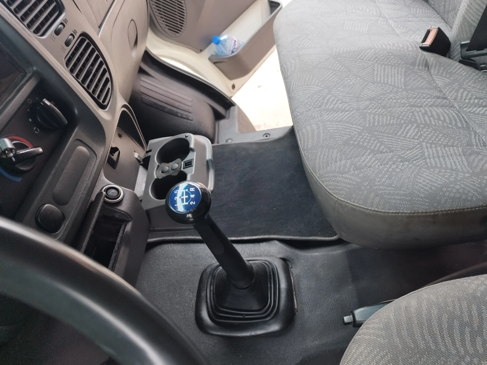 Ford Transit 2006, 6+ 1 - изображение 9