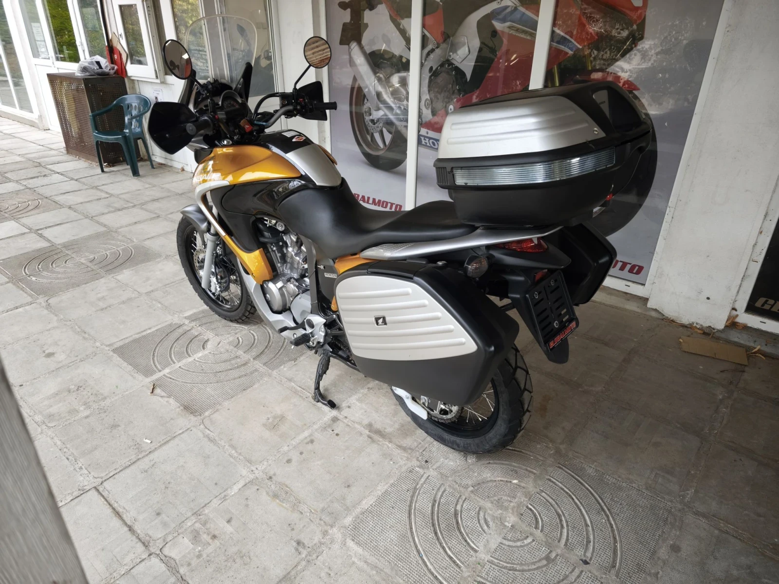 Honda Xlv 700i ABS , снимка 2 - Мотоциклети и мототехника - 56169177