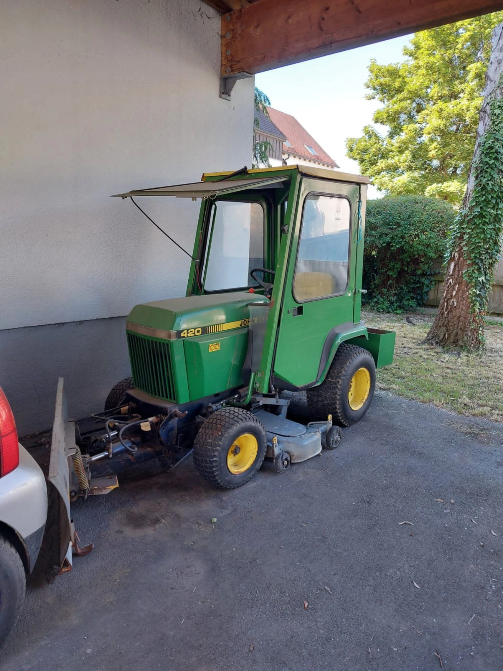 Трактор John Deere