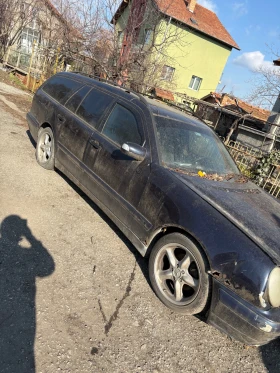 Mercedes-Benz E 200, снимка 2