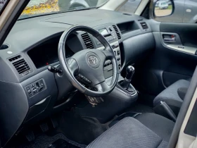 Toyota Corolla verso, снимка 9